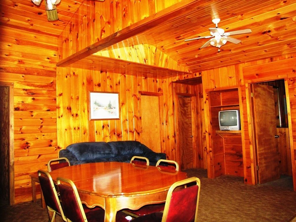 Depe Dene Resort Lake George Zimmer foto